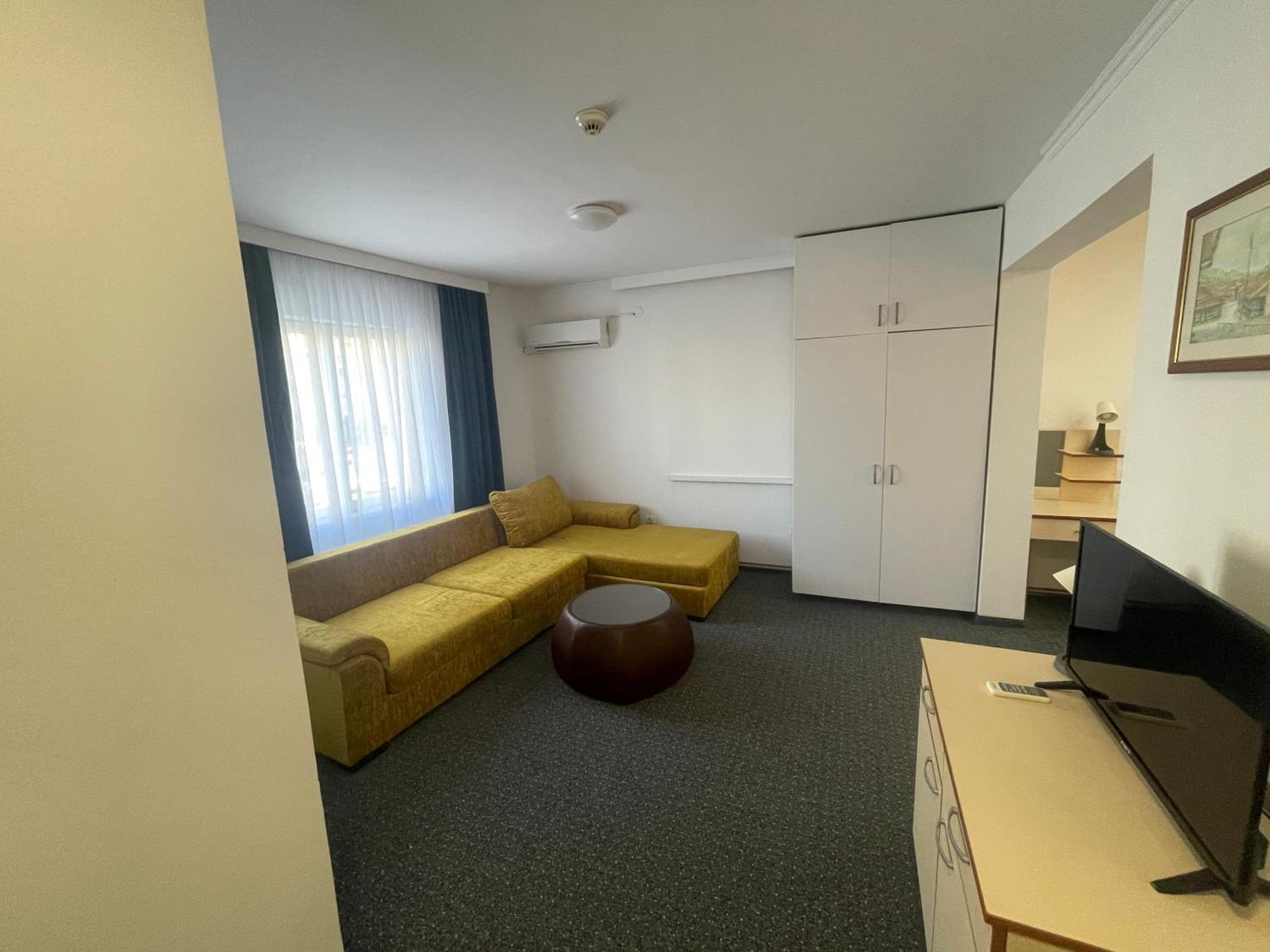 Hotel Ada - Otoka Sarajevo Bagian luar foto