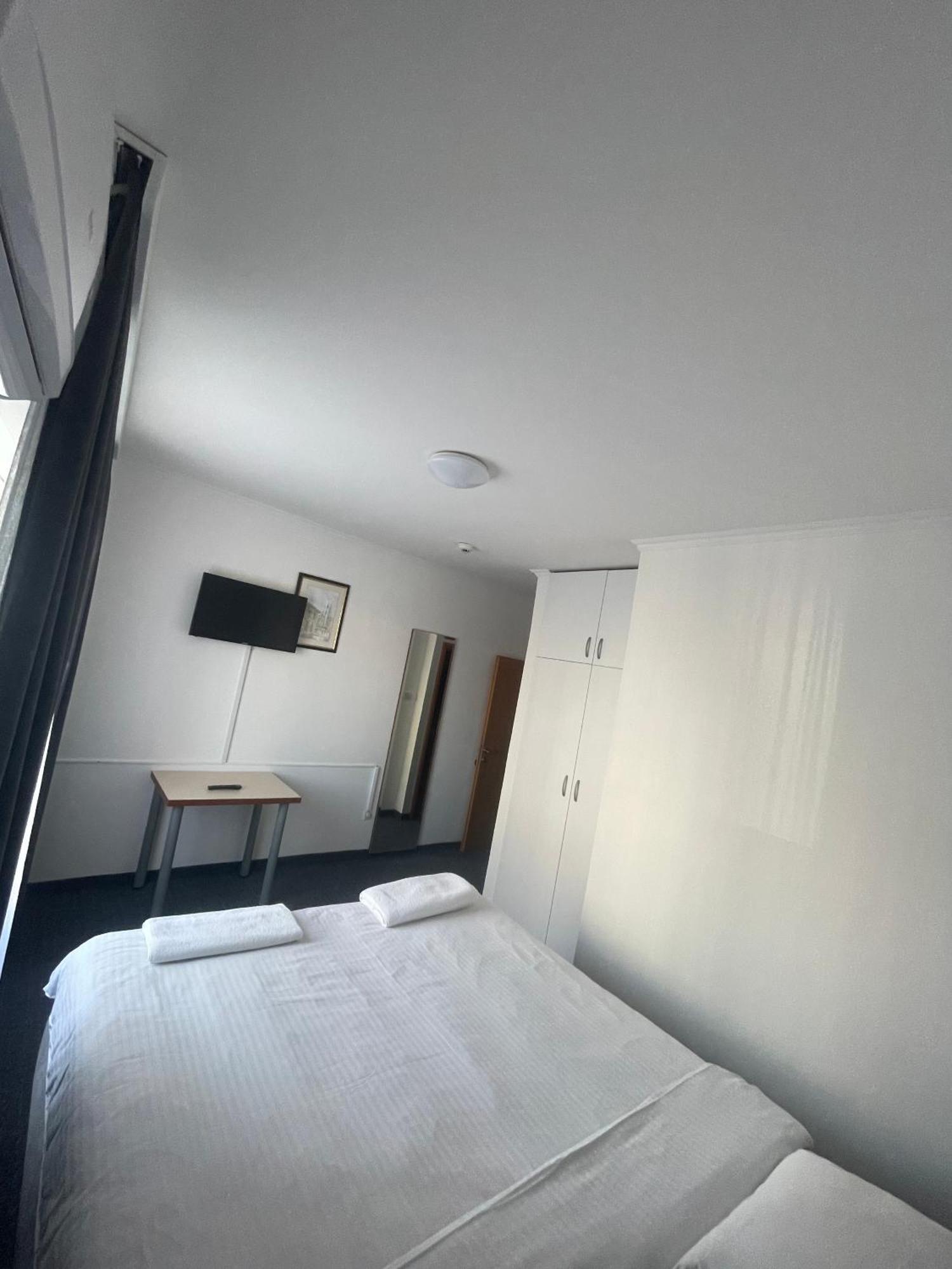 Hotel Ada - Otoka Sarajevo Bagian luar foto
