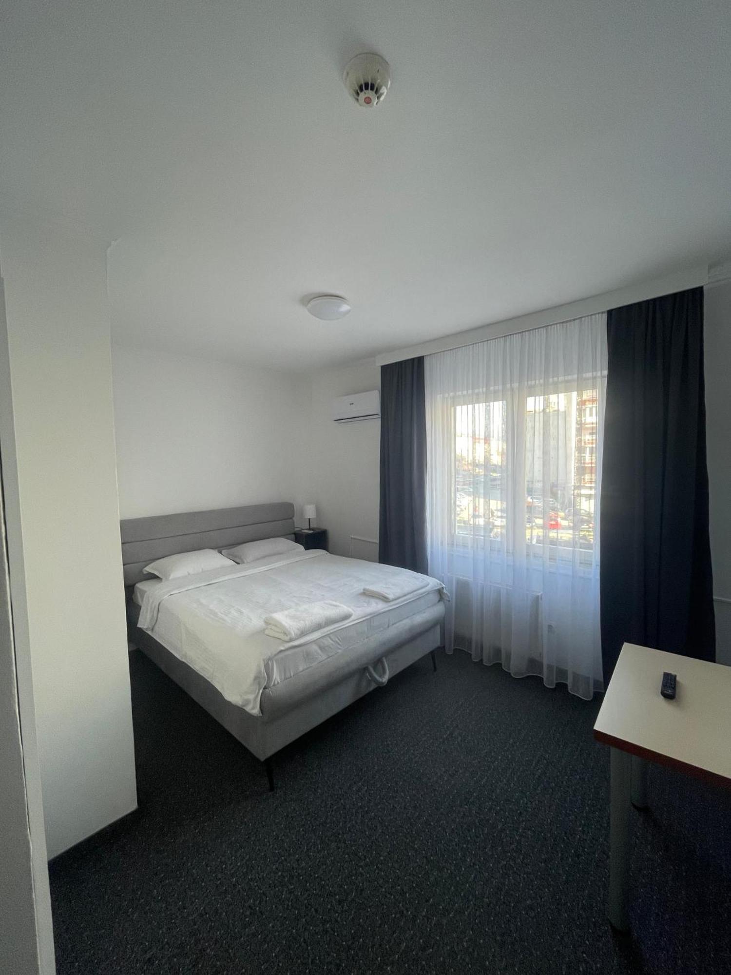 Hotel Ada - Otoka Sarajevo Bagian luar foto