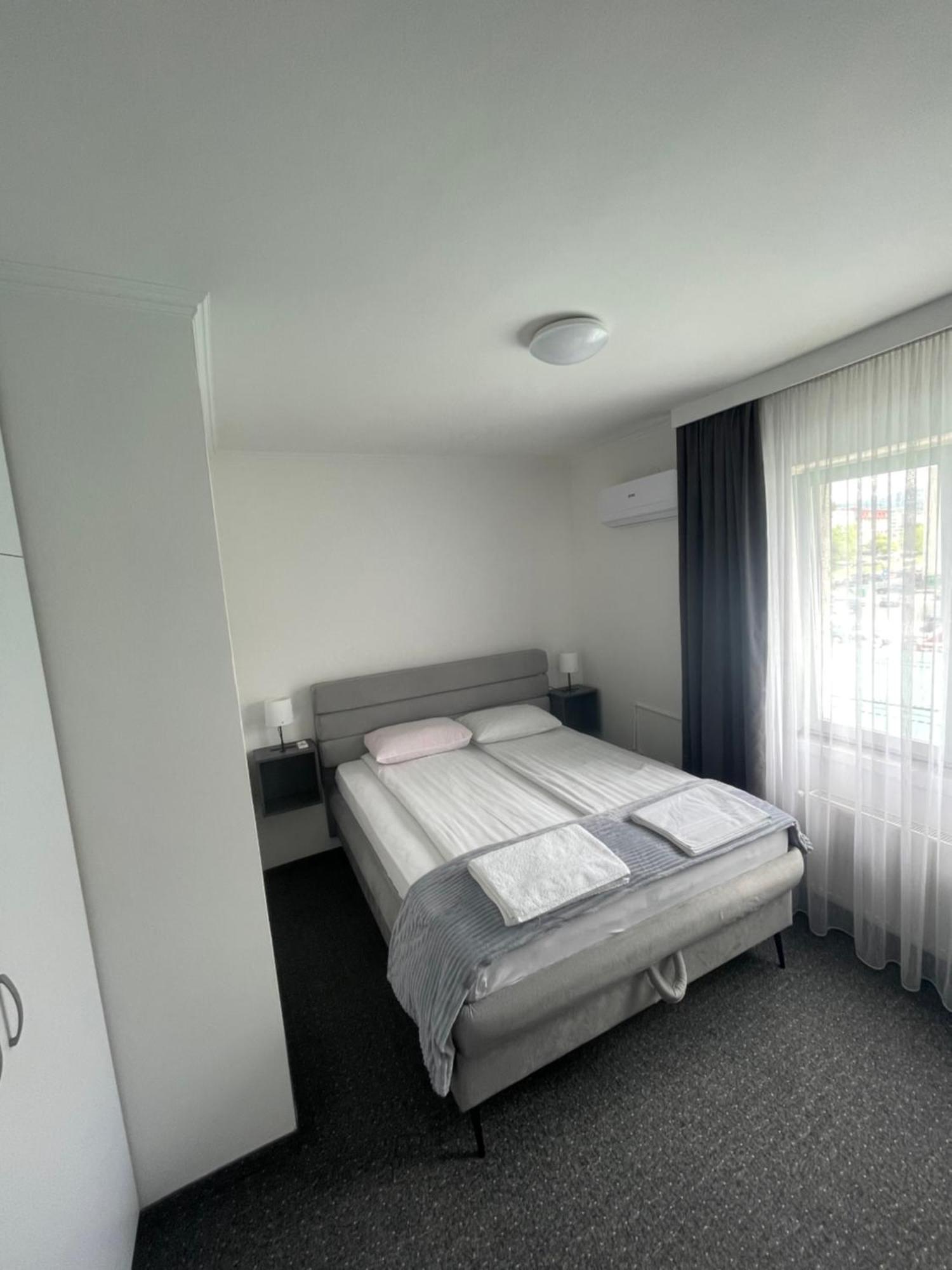 Hotel Ada - Otoka Sarajevo Bagian luar foto