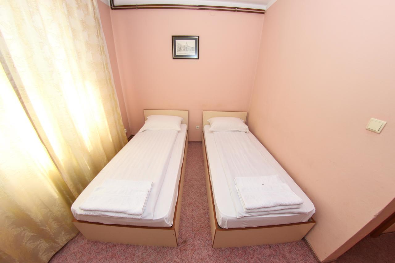 Hotel Ada - Otoka Sarajevo Bagian luar foto