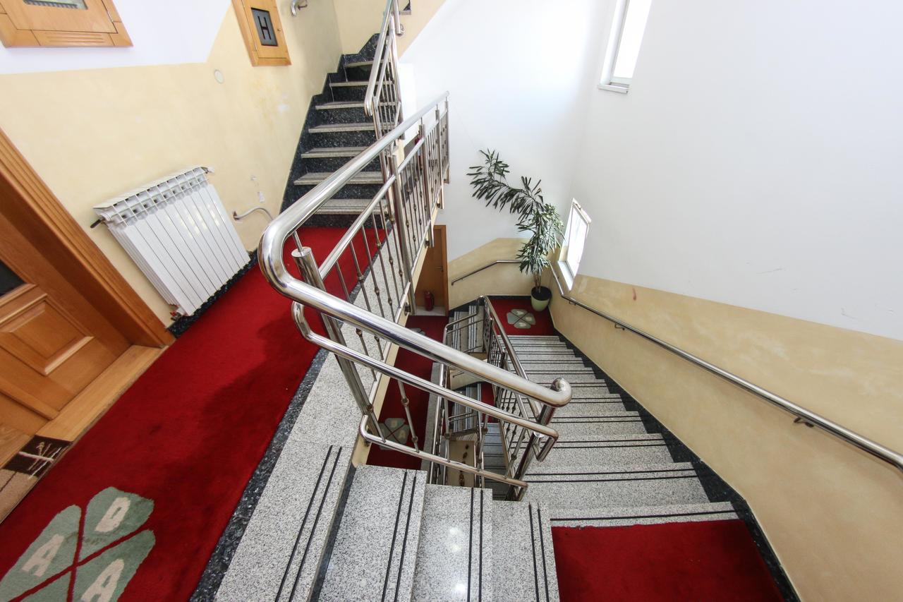 Hotel Ada - Otoka Sarajevo Bagian luar foto